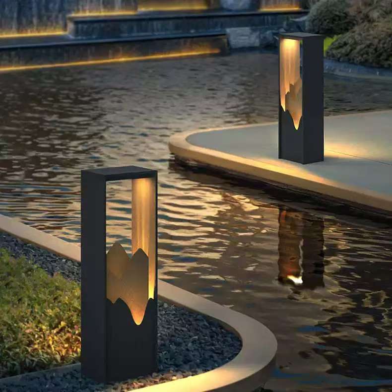 Chinese-Style Solar Garden Lamp