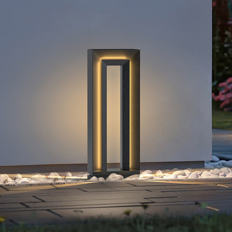 Solar Square Courtyard Light