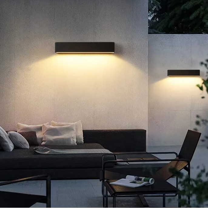 IISINUO Modern IP65 LED Outdoor Wall Sconce for Durable Weatherproof Lighting