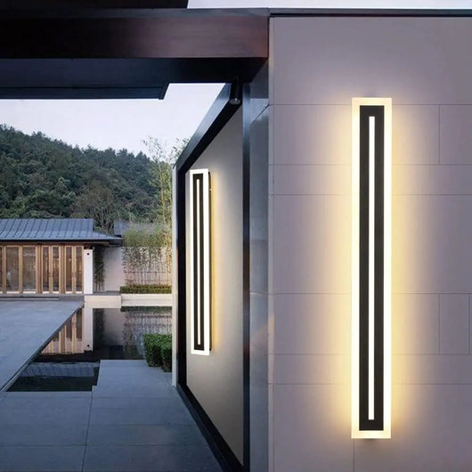 Modern LED Outdoor Wall Sconce – IP67 Frosted Acrylic Light