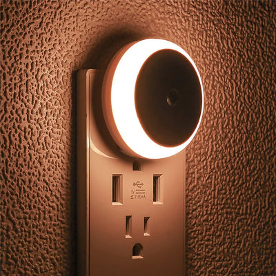 LED Plug-In Night Light with Dusk to Dawn Sensor – Auto Dimming Wall Lamp