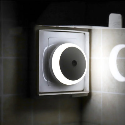 LED Plug-In Night Light with Dusk to Dawn Sensor – Auto Dimming Wall Lamp