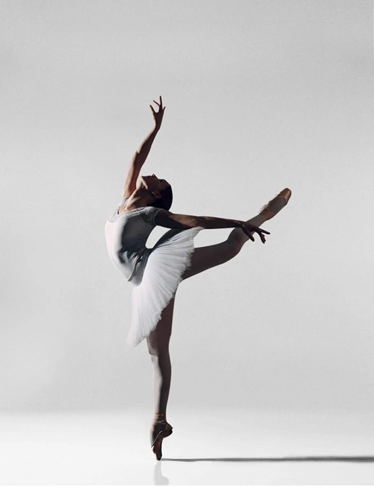 Italian Modern Luxury Linear LED Chandelier with Minimalist Designer Style