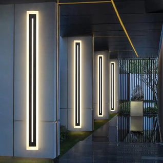 Modern LED Outdoor Wall Sconce – IP67 Frosted Acrylic Light