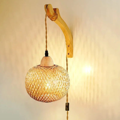 Bamboo Lantern Wall Lamp – Hand-Woven E27 Wicker Light