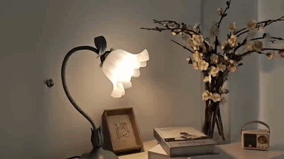 Vintage Floral Bedside Lamp – Adjustable LED Table Light (Green)
